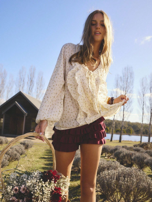 Emily Feld for Aralina, August 2025 16