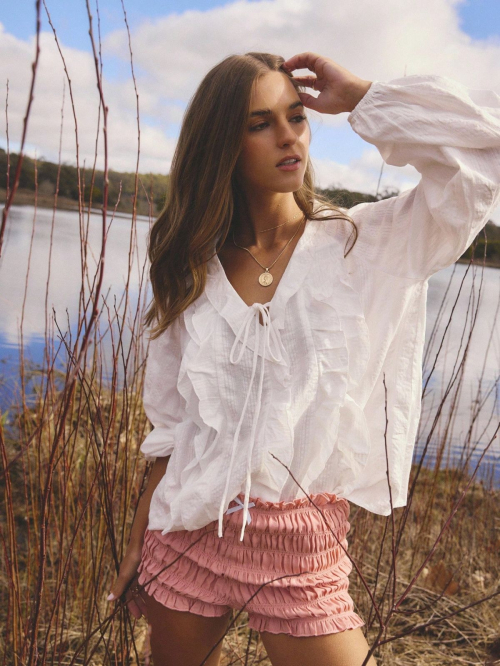 Emily Feld for Aralina, August 2025 4