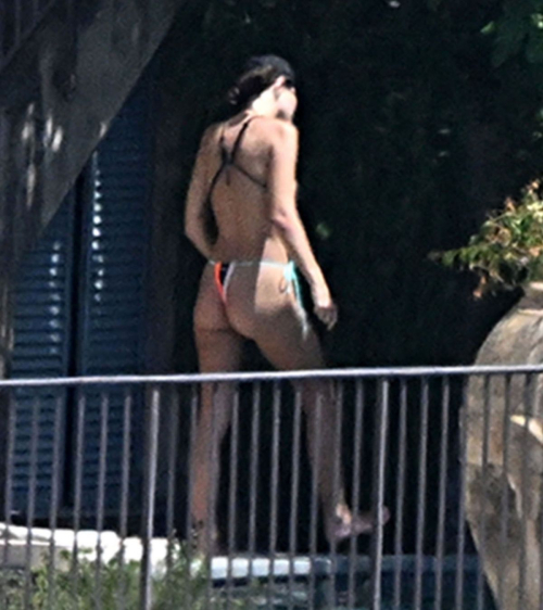 Emily Ratajkowski in Bikini at Amalfi Coast, August 2025 2
