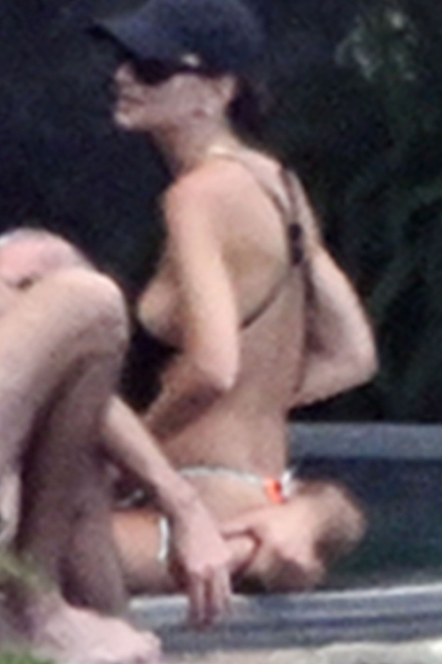 Emily Ratajkowski in Bikini at Amalfi Coast, August 2025 7
