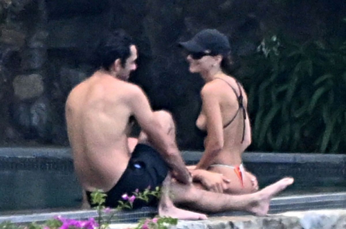 Emily Ratajkowski in Bikini at Amalfi Coast, August 2025 8