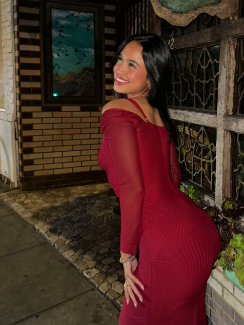 Emily Tosta shines in Instagram photos, August 2025