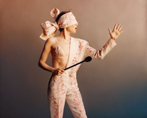 Emma Stone US Vogue Cover, September 2025 3