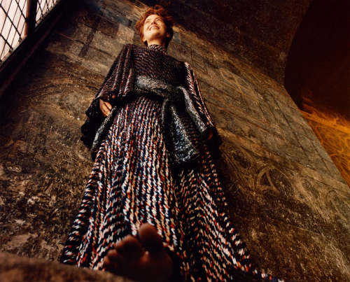 Emma Stone US Vogue Cover, September 2025 5