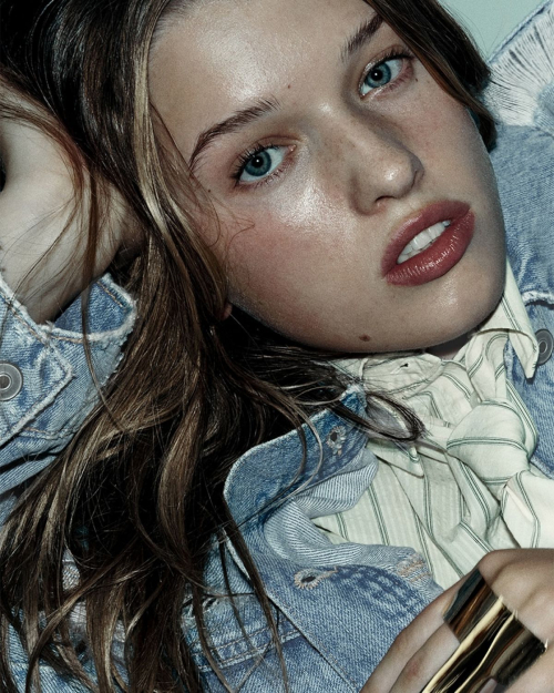 Ever Anderson for Zara Denim Collection, August 2025 4
