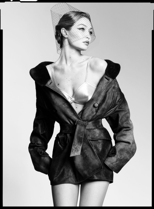 Gigi Hadid V Magazine Fall issue, 2025 9