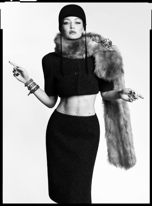 Gigi Hadid V Magazine Fall issue, 2025 11