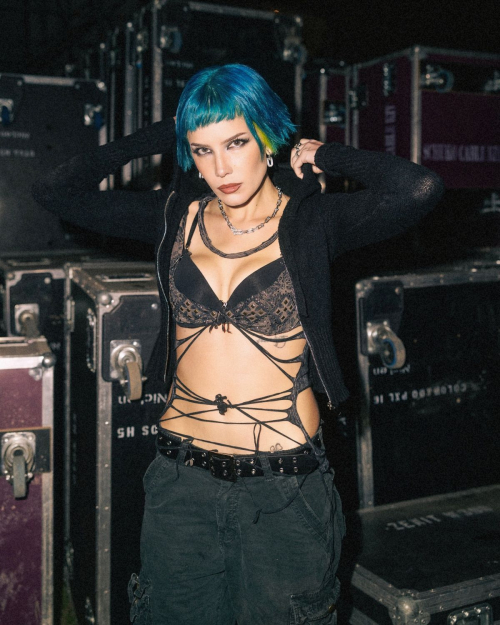Halsey posts Instagram photos, August 2025