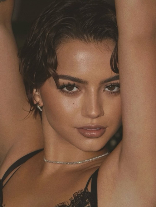 Isabela Merced shares Instagram photos, August 2025 10
