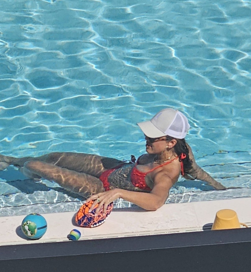 Jessica Alba in Bikini at a Pool Miami, August 2025 2