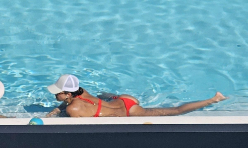 Jessica Alba in Bikini at a Pool Miami, August 2025 4