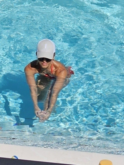Jessica Alba in Bikini at a Pool Miami, August 2025 6