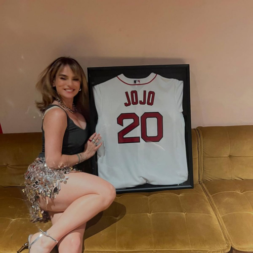 Joanna JoJo Levesque shares Instagram photos, August 2025