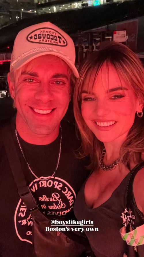 Joanna JoJo Levesque shares Instagram photos, August 2025 1