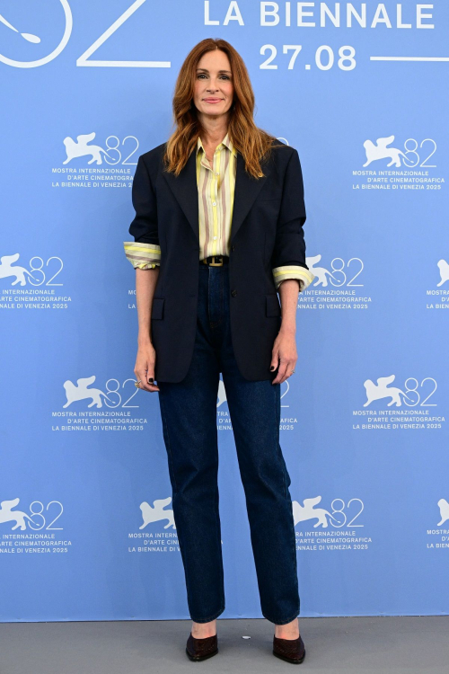 Julia Roberts at After The Hunt photocall Venice, August 2025 3