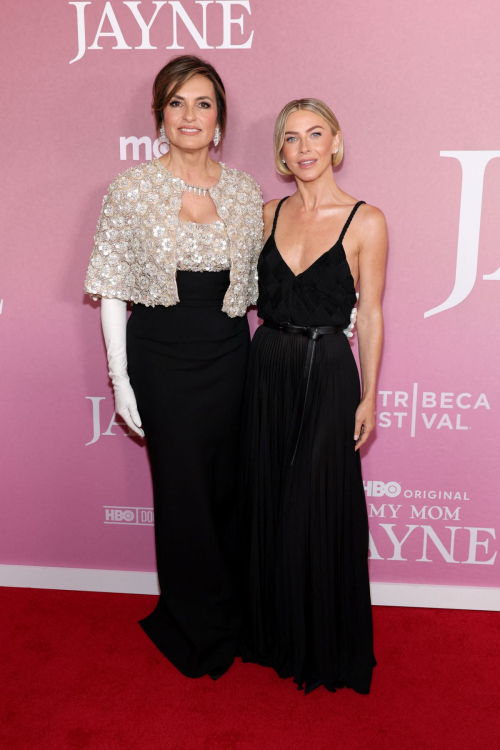 Julianne Hough My Mom Jayne Premiere, June 2025 2