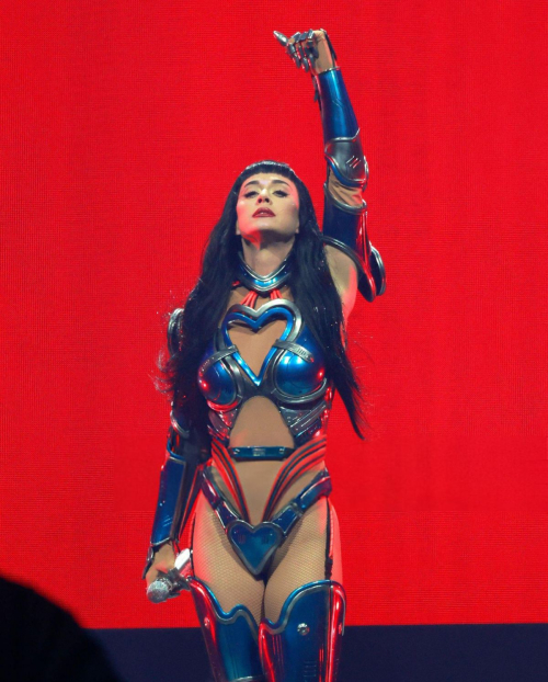 Katy Perry live in Nashville, August 2025 5