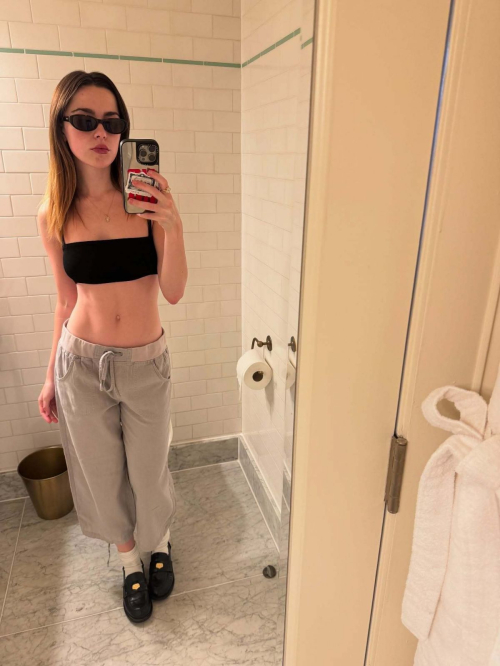 Kiernan Shipka Instagram pics, August 2025