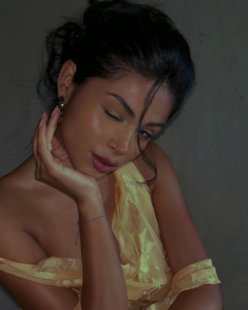 Komal Ilsanker stuns in Instagram photos, August 2025 5
