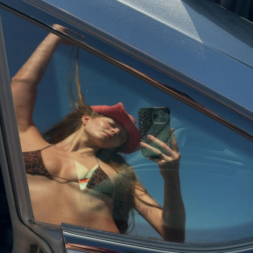Larsen Thompson shares stylish Instagram photos, August 2025 2