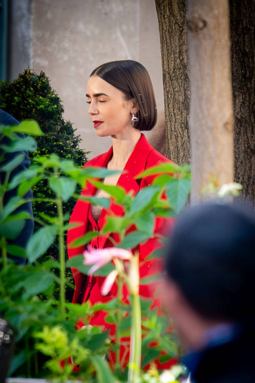 Lily Collins on Set of Emily in Paris, August 2025 1
