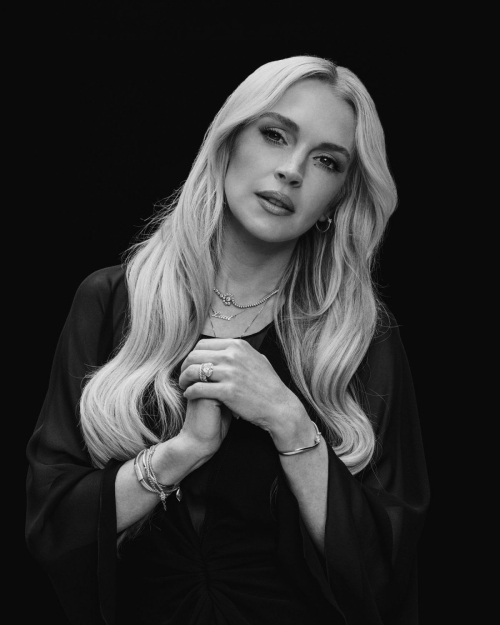 Lindsay Lohan and Jamie Lee Curtis New York Times, August 2025 4