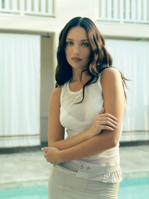 Maddie Ziegler at a photoshoot, Aug 2025