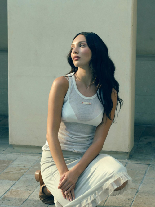 Maddie Ziegler at a photoshoot, Aug 2025 5
