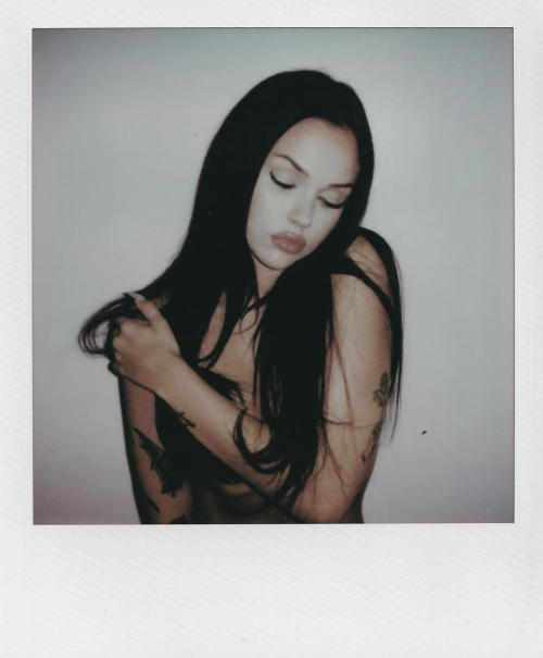 Maggie Lindemann posts Instagram photos, August 2025 9