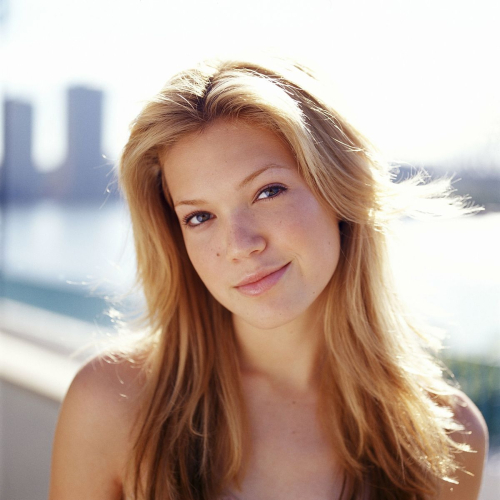 Mandy Moore stunning photoshoot look, 2001 1