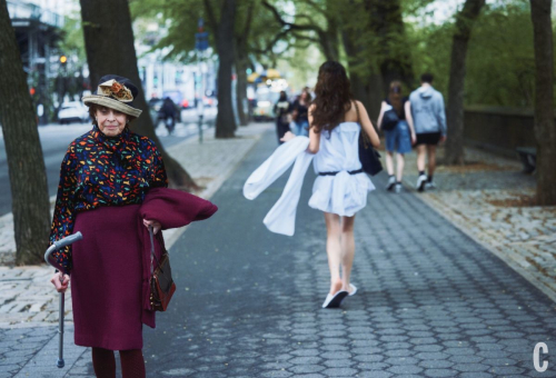 Margaret Qualley for Cosmopolitan, August 2025 7