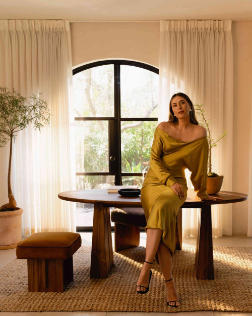 Maria Sharapova shines in Instagram photos, August 2025 12