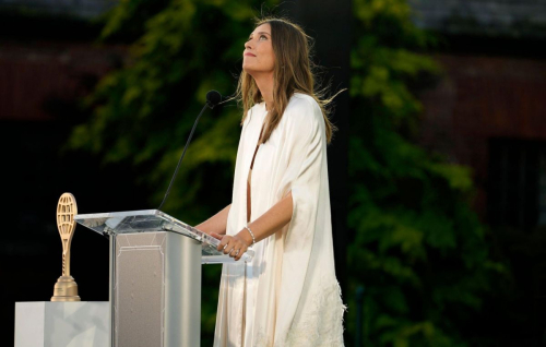 Maria Sharapova shines in Instagram photos, August 2025 16