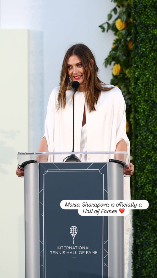 Maria Sharapova shines in Instagram photos, August 2025 21