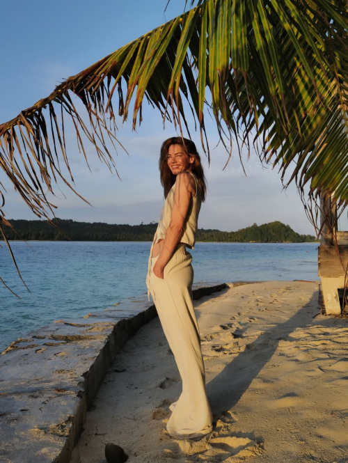 Michelle Monaghan looks radiant in Instagram photo, August 2025 6