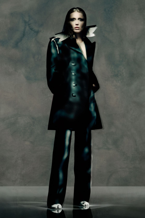 Miley Cyrus for Maison Margiela AW25, August 2025 1