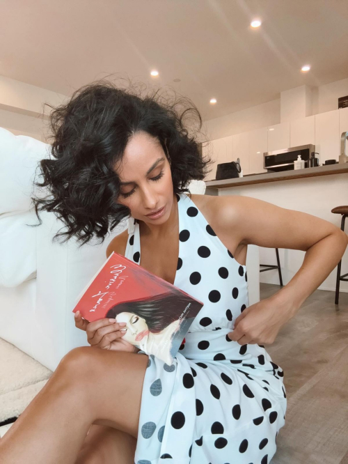 Nazanin Mandi Instagram photos, Aug 2025 1