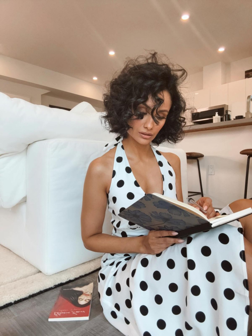 Nazanin Mandi Instagram photos, Aug 2025 2