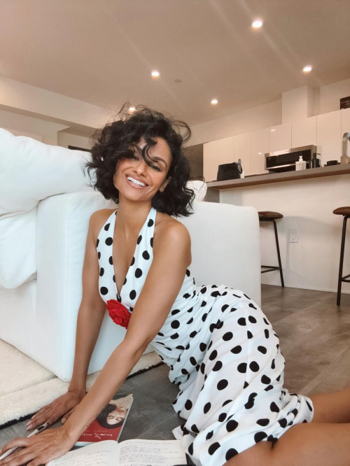 Nazanin Mandi Instagram photos, Aug 2025 4