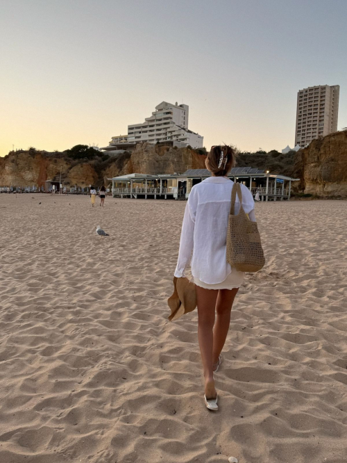 Nicky Gile shares chic Instagram photos, August 2025 1