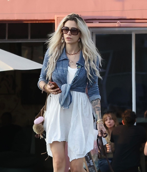 Paris Jackson out with dog in Los Angeles, August 2025 1