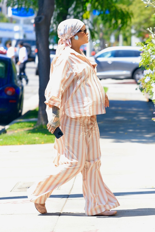 Pregnant Rihanna Savage X Fenty outing LA, August 2025 2