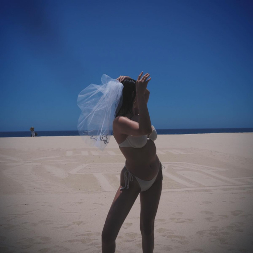 Selena Gomez stuns in Instagram photos, August 2025 6