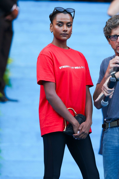 Simone Ashley and Meryl Streep on set in NYC, August 2025 6