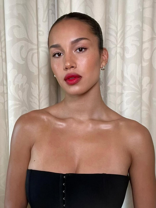 Sofia Wylie stuns in Instagram photos, August 2025 4