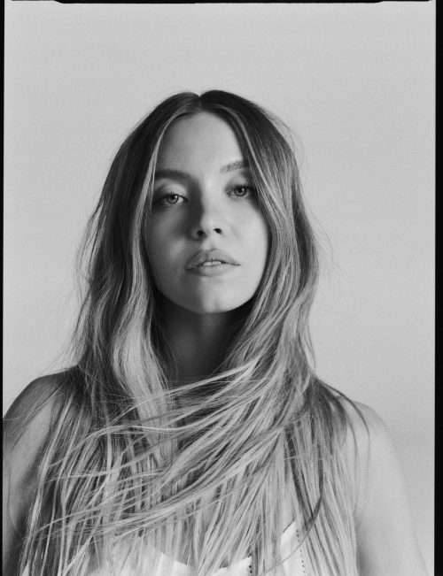 Sydney Sweeney American Eagle Fall 2025 Campaign, August 2025 16