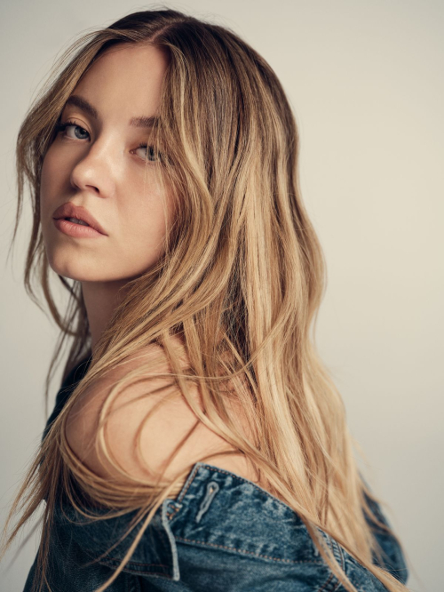 Sydney Sweeney American Eagle Fall 2025 Campaign, August 2025 19