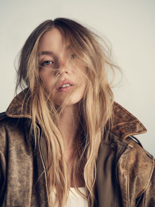Sydney Sweeney American Eagle Fall 2025 Campaign, August 2025 7
