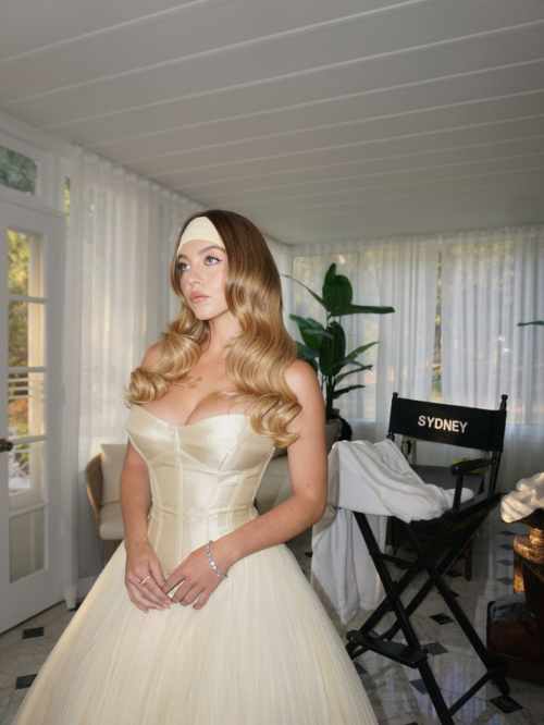 Sydney Sweeney preps for Americana screening 3