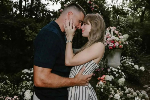 Taylor Swift engagement photos, Aug 2025 1
